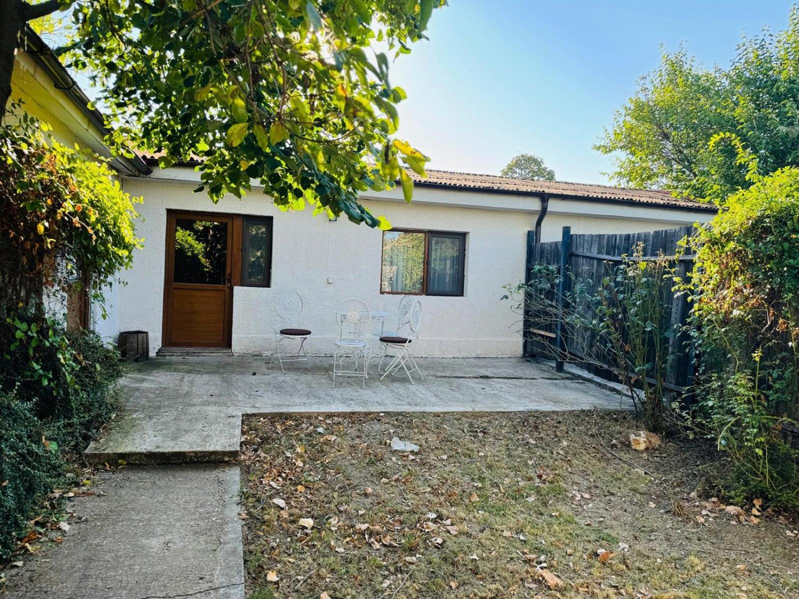 Domeniile Clos Des Colombes Douăzeci şi Trei August 외부 사진