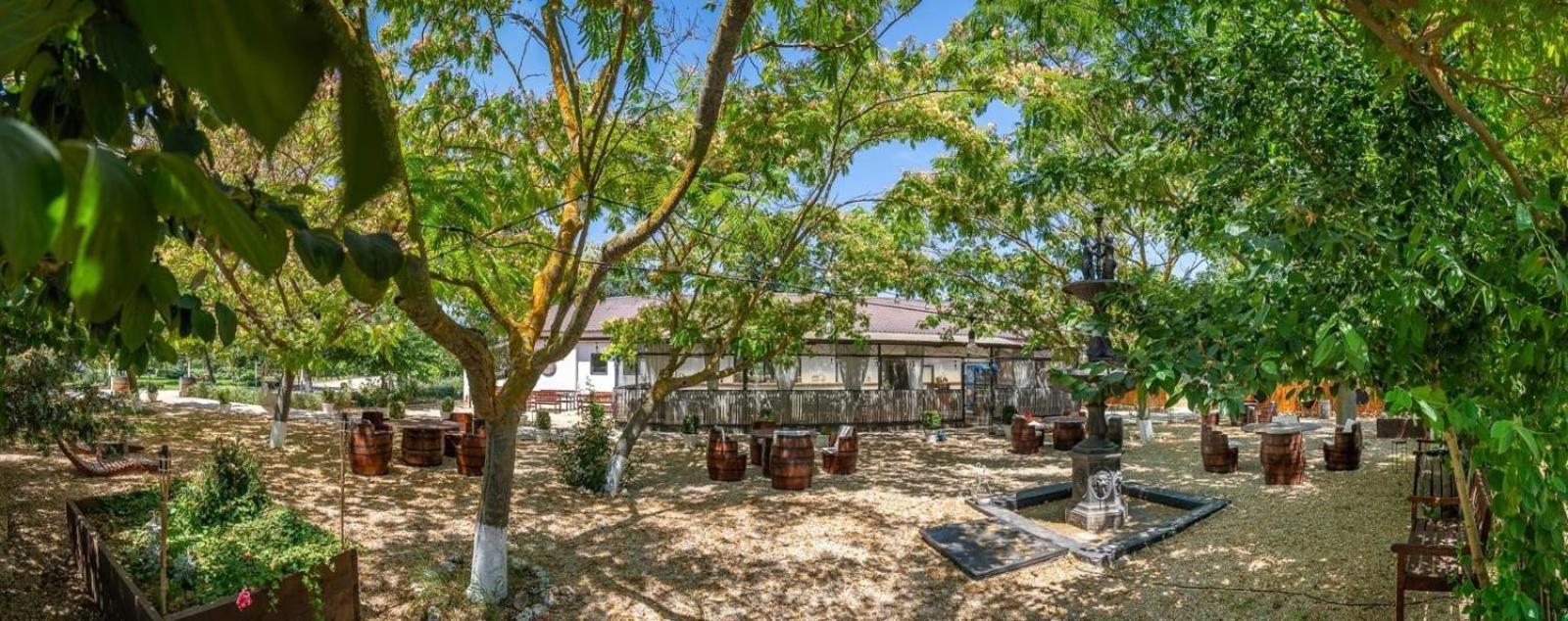 Domeniile Clos Des Colombes Douăzeci şi Trei August 외부 사진